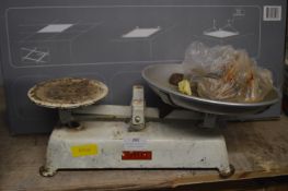 Vintage Enamel Kitchen Scales