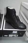 Novo Lady's Black Ankle Boots Size: 4.5