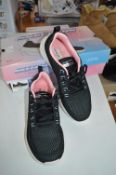*Skechers Light Foam Lady's Trainer Size: 4