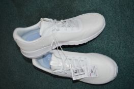 *Skechers Lady's White Trainers Size: 8