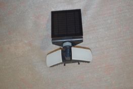 *LED Solar Floodlight with Sensor