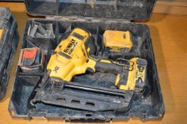 *Dewalt DCN660 Nail Gun with Battery