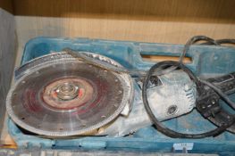 *Makita GA9020 240v Angle Grinder