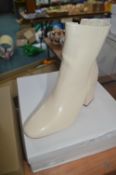 Lady's Cream Fashion Boots Size: 6