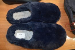 *Totes Slippers Size: 5-6
