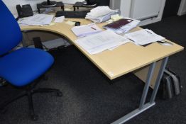 *L-Shape Desk with Lefthand Return 180x120cm (Location: 64 King Edward St, Grimsby, DN31 3JP,