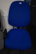 *Blue High Back Gas-Lift Operators Chair (Location: 64 King Edward St, Grimsby, DN31 3JP, Viewing