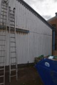 *Aluminium 28 Rung Double Extending Ladder (Location: 64 King Edward St, Grimsby, DN31 3JP,