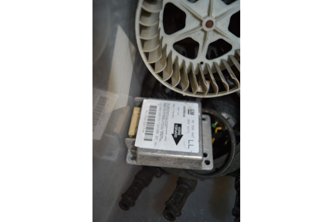 Box Containing Heater Motor, Switches, and an ACU - Image 3 of 4