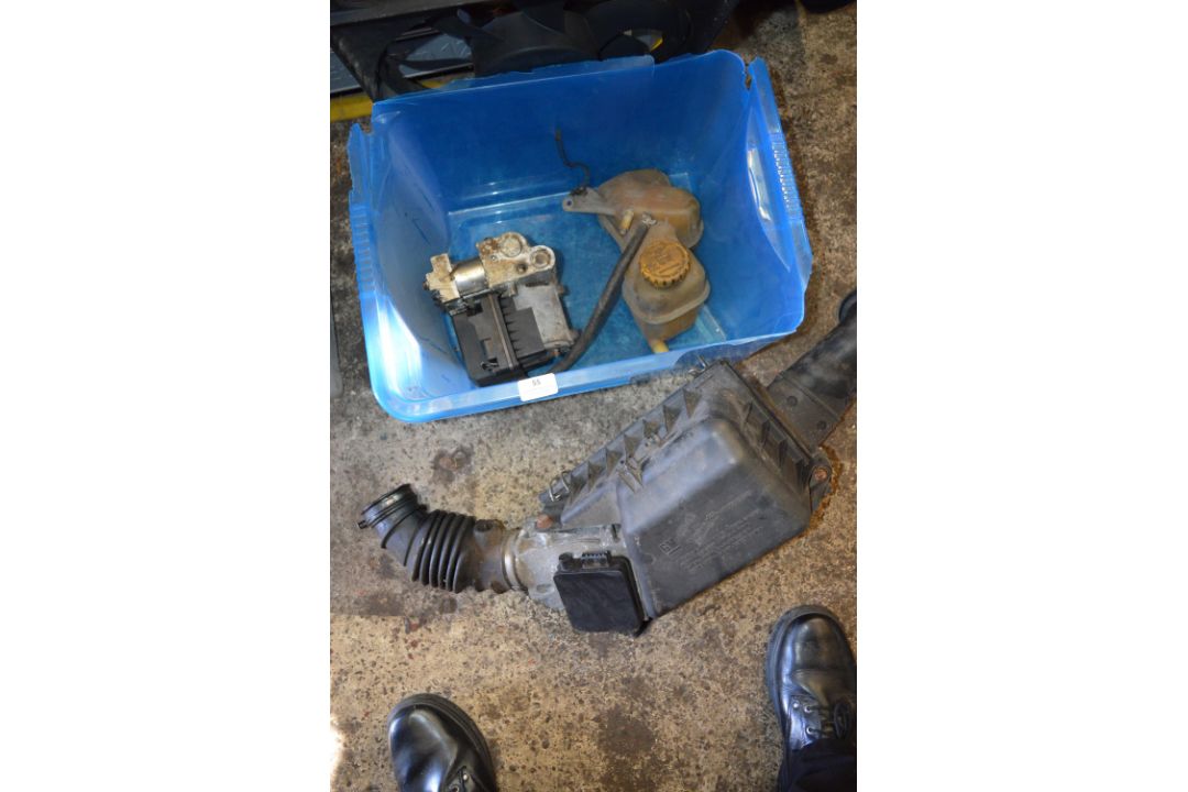 Box Containing Air Flow Meter, ABS Unit, Radiator Fan, and a Header Unit for a Vauxhall Calibra - Image 1 of 2