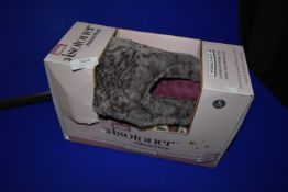 *Pair of Mismatched Slippers Size: L