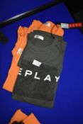 *Two Replay T-Shirts Size: M (1x orange, 1x khaki)
