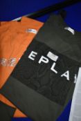 *Two Replay T-Shirts Size: M (1x orange, 1x khaki)