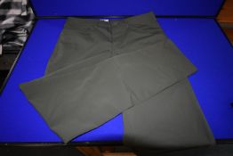 *Kirkland Signature Venture Trousers Size: 32x32
