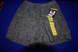 *Briggs Grey Shorts Size: S