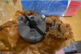 Three Jaw Self Centering Chuck