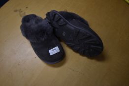 *Pair of Sheepskin Style Slippers Size: 4