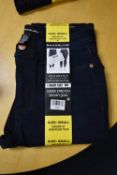 *Bandolino Lady’s Super Stretch Skinny Jeans Size: 8-10
