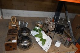 Quantity of Assorted Restaurant Display Items