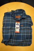 *Orvis Men’s Plaid Shirt in Blue Size: M