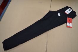 *Lady’s Black Leggings Size: M