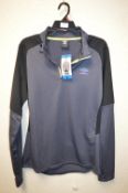 *Umbro Men’s Grey Zip Top Size: L
