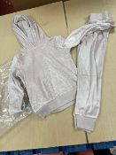 Jezzie’s Girl’s Velour Lounge Set Size: M