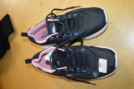 *Skechers Memory Foam Lady’s Shoes Size: 5 (worn)