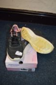 *Skecher Lady’s Light Foam Shoes Size: 6