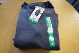 *Mondetta Lady’s Grey Sweatshirt Size: XL