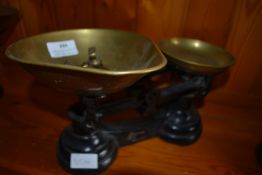 Cast Iron Vintage Style Kitchen Scales