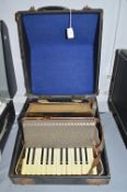 Cantulia Accordion with Case