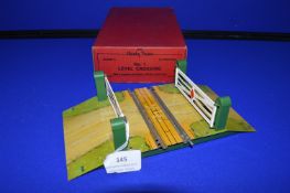 Hornby O Gauge No.1 Level Crossing