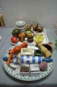 Vintage Kitchenware and Pottery Items Including Gr