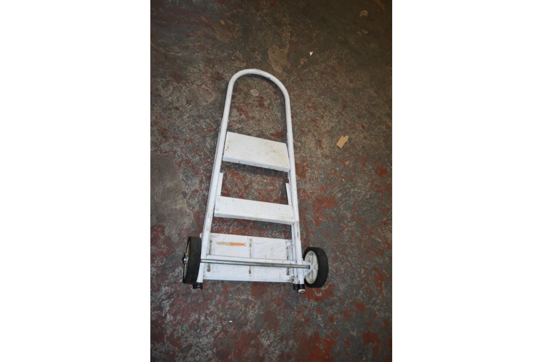 White Sack Barrow/Steps - Image 1 of 2