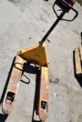 *2.5-ton Pallet Truck