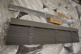 *Seven 35mm Faux Wood Venetian Blinds 800x1280mm