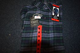 *Grayer’s Gent’s Grey & Blue Flannel Shirt Size: M
