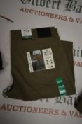 *English Laundry Gent’s Straight Fit Chinos Size: 38x32