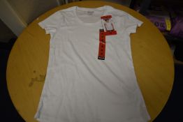 *Kirkland Lady’s White T-Shirt Size: M