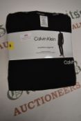 *Calvin Klein Gent’s Black Long Sleeve Jogger Set Size: S
