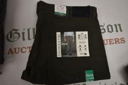 *English Laundry Gent’s Chinos Size: 34x34
