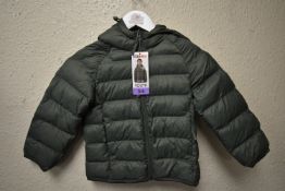 32 Degrees Heat Child’s Green Puffer Jacket Size: 5-6 years