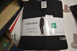 *Calvin Klein Gent’s Black Long Sleeve Jogger Set Size: XL