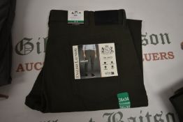 *English Laundry Gent’s Chinos Size: 34x34