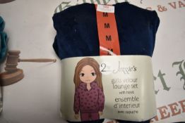 Jezzie’s Girl’s Dark Blue Velour Lounge Set Size: M 7-8 years