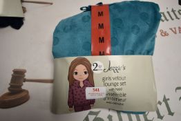 Jezzie’s Girl’s Marine Blue Velour Lounge Set Size: M 7-8 years