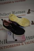 *Pair of Skechers Light Foam Lady’s Shoes Size: 6 (pre worn)