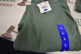 *Puma Light Green Joggers Size: L