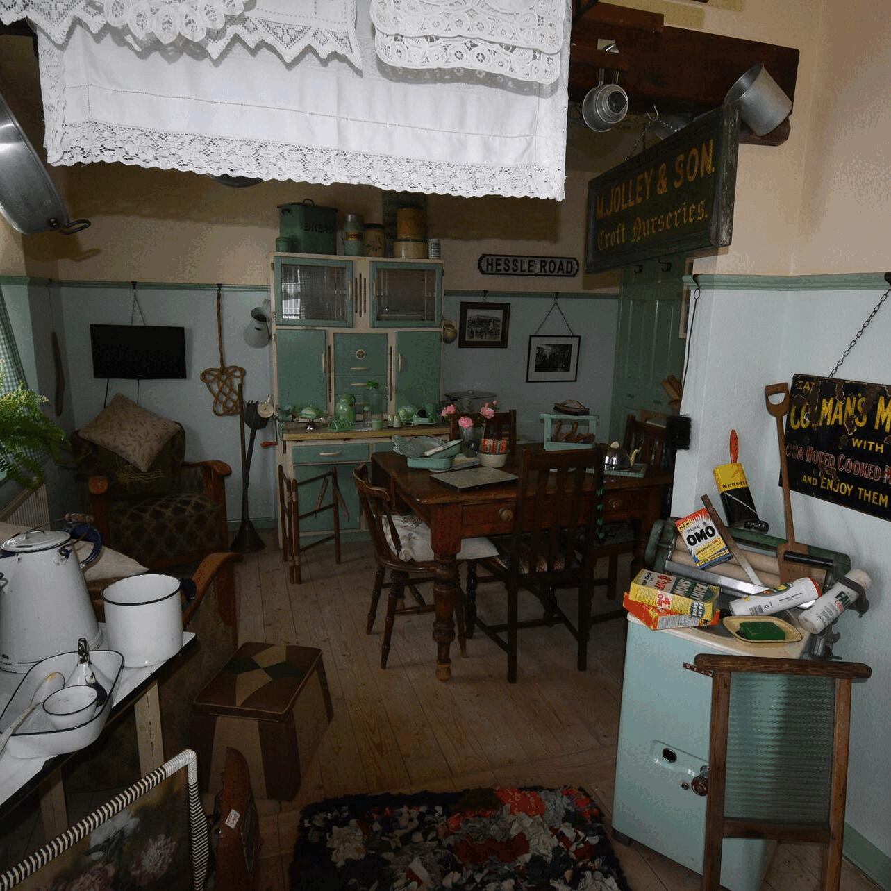 Timed Online Sale Ending Sunday 21st July at 12noon (Staggered) Viewing Friday 19th July 10am -